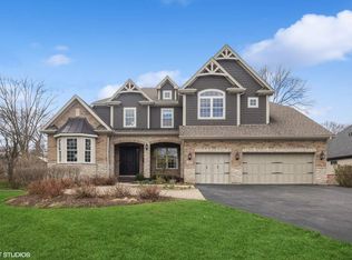 100 N Main St, Glen Ellyn, IL