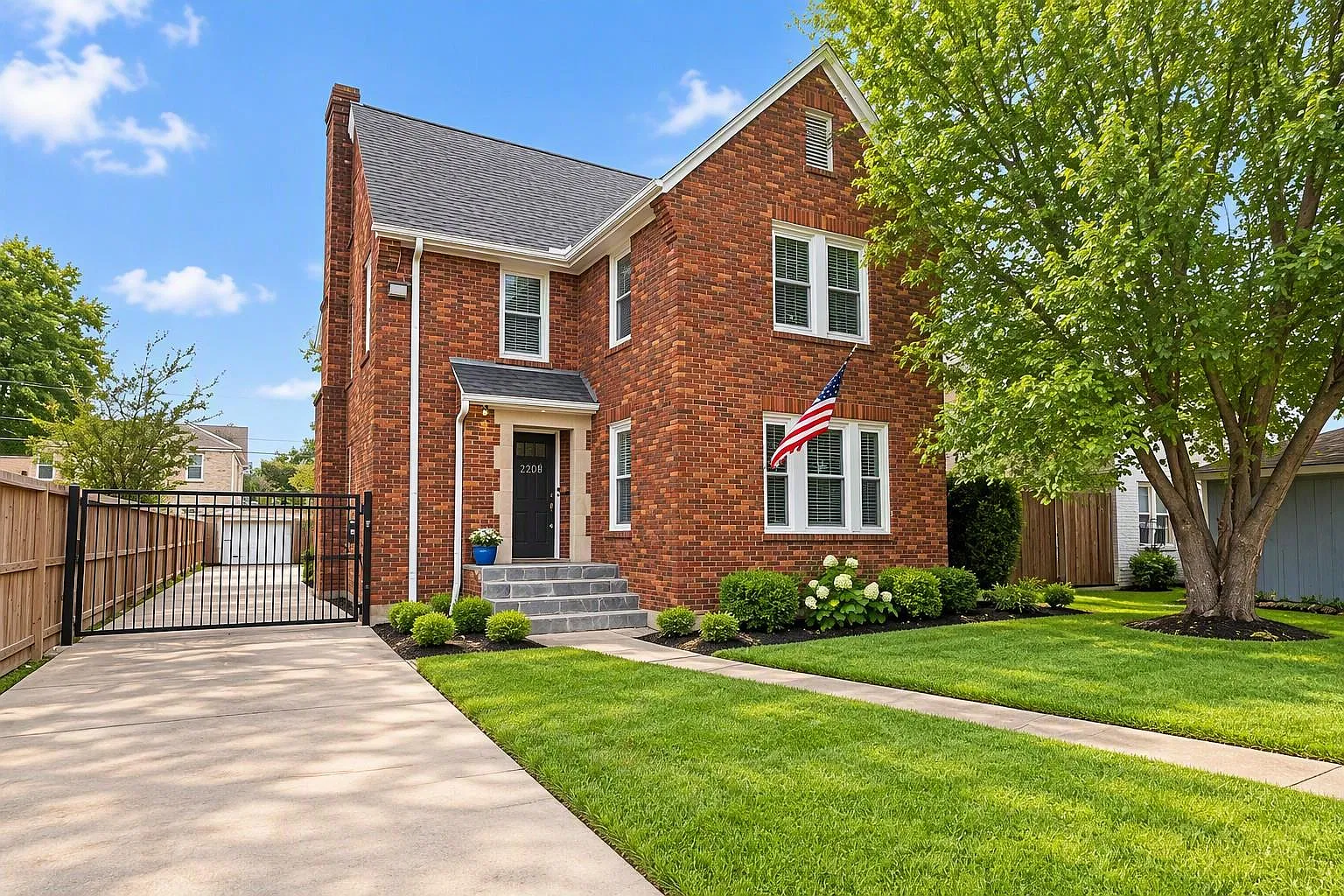 3 bed, 1.5 bath, 2033 sqft, $2,250 — Photo 1
