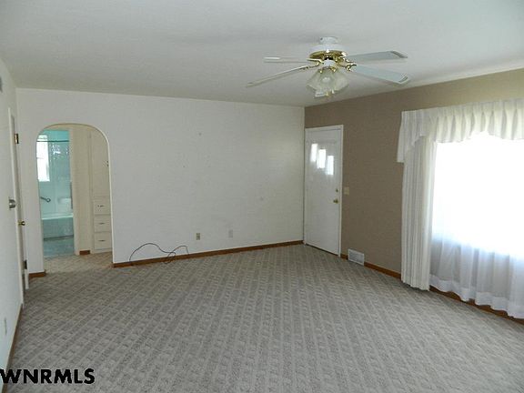 4th image of 2705 6th Ave