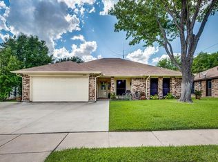 6300 Musket Ln, Arlington, TX 76002