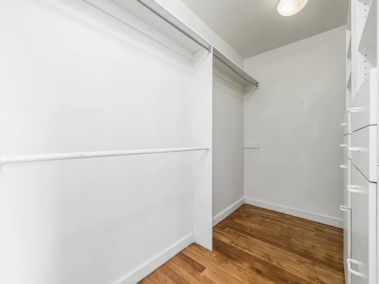 115 N G St — Photo 17
