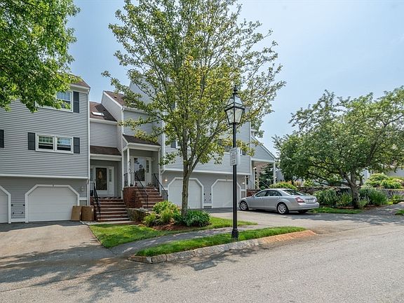 5th image of 11 Olde Village Dr Unit 11