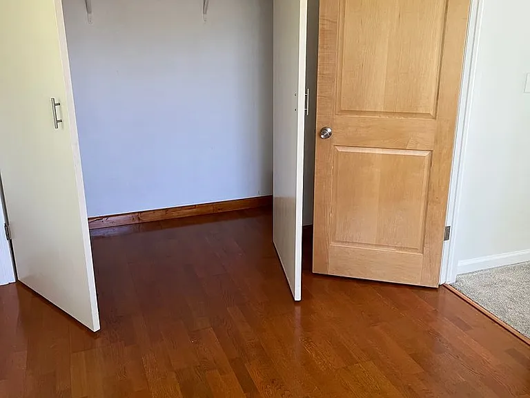 332 S Carr Ave W — Photo 23