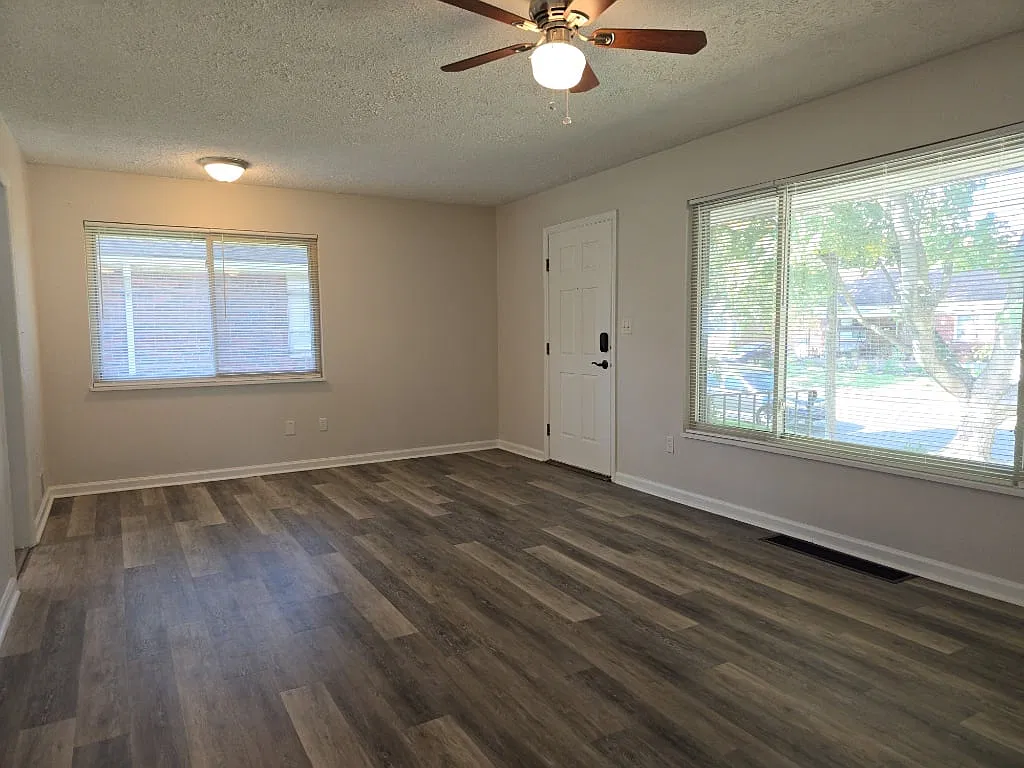 1748 Darst Avenue — Photo 2