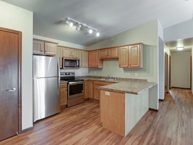 Mountain Bay Apartments — Photo 4