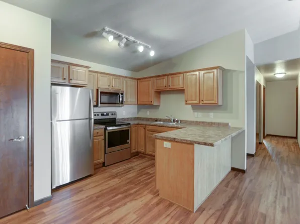 Mountain Bay Apartments, 1242 Mountain Bay Dr #7, Pulaski, WI 54162