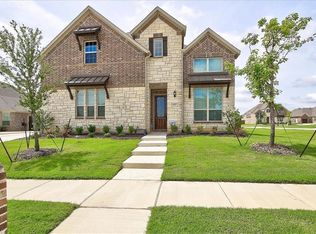 8100 Cedarwood Ct, North Richland Hills, TX 76182