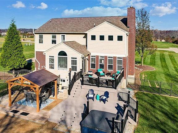 3rd image of 2661 Prairieview Dr