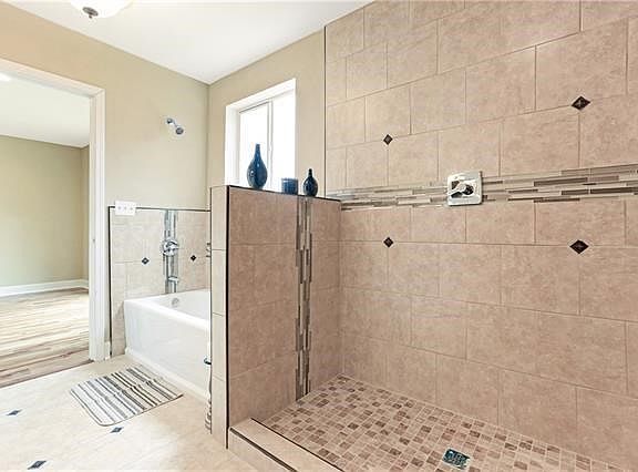 5th image of 6309 Painters St