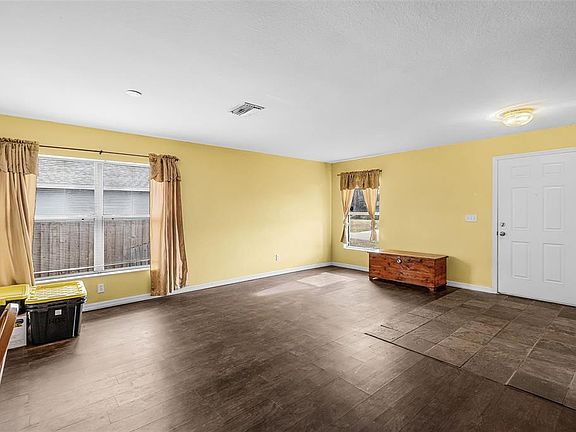 4th image of 2496 Wurtsmith Ln