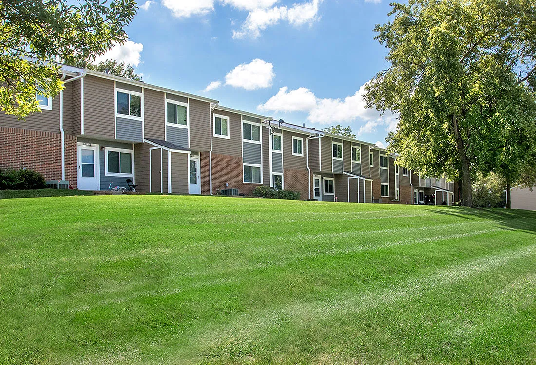 Sunset Ridge Townhomes — Photo 4