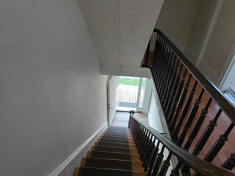 163 Washington St #2 — Photo 5