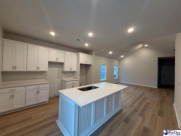 4th image of 314 Huggins Rd