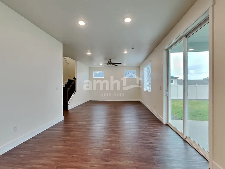 2440 S Deborah Ave — Photo 6