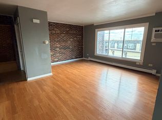 1554 Mark Ave #10, Elgin, IL
