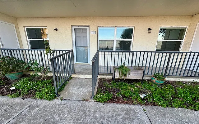 620 W Osceola St #106 — Photo 1