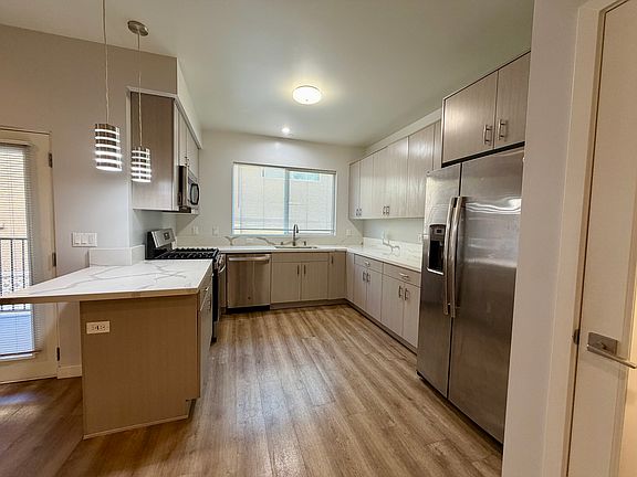 3rd image of 22425 Del Valle St APT 3