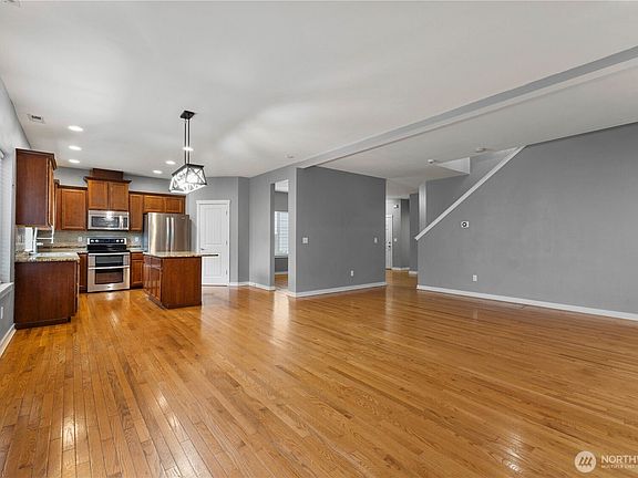 5th image of 14447 98th Way SE