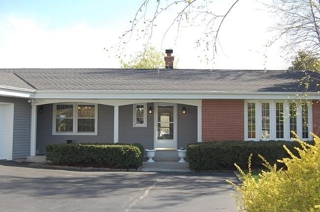 1st image of 1421 W River Oaks Ln