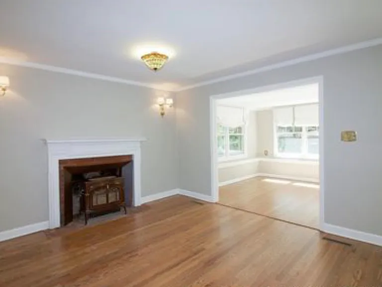 105 S Ridge St — Photo 6