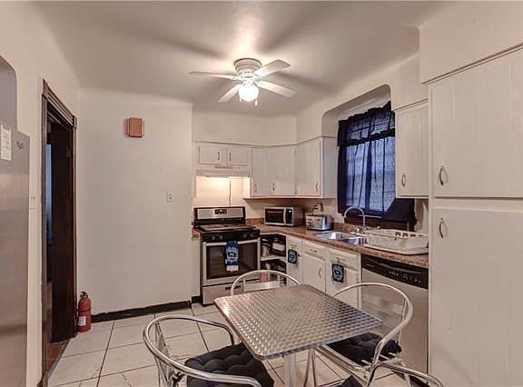 4th image of 3419 Republic St