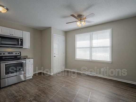 5th image of 1017 N River Blvd APT A