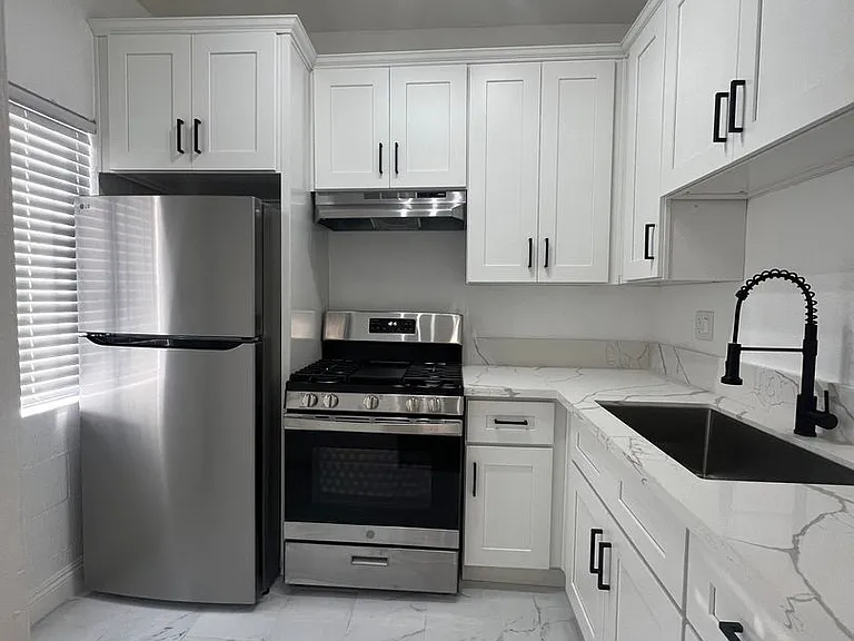 Wilton Way Apartments — Photo 2