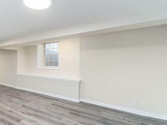 3rd image of 207 Washington St #G