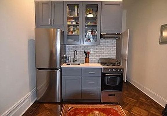 4th image of 263 W 131st St #2A