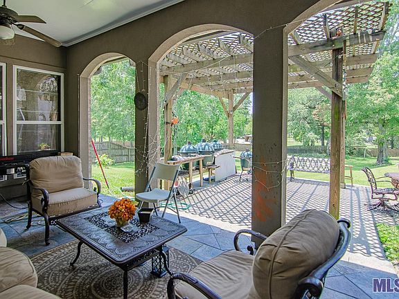 2nd image of 18769 Bienville Ct