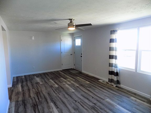 3rd image of 8412 Selma Pike