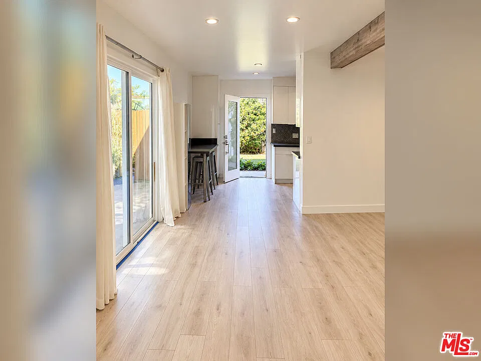 Studio, 1.0 bath, 500 sqft, $2,400 — Photo 3