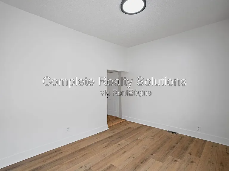 2928 Texas Ave #1F — Photo 7