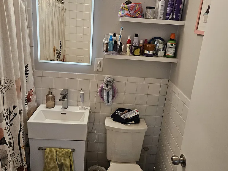 322 2nd St NE #203 — Photo 8