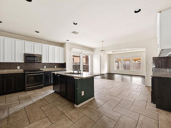 5th image of 14902 Keely Woods Ct