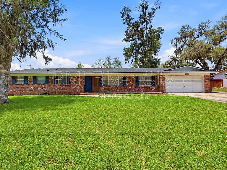 2860 Cedarcrest Dr — Photo 6