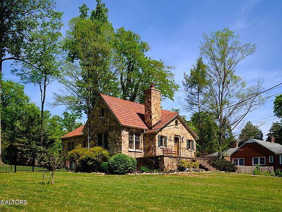 2nd image of 801 Kesterson Rd