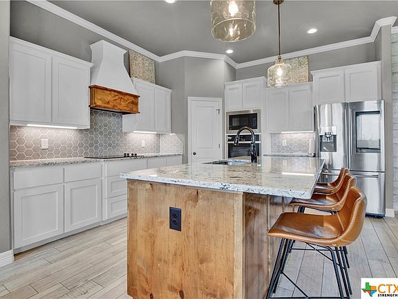 2nd image of 7106 Crystal Valley Dr