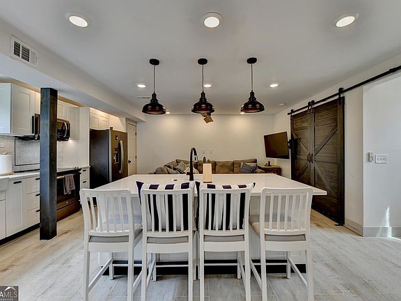 5th image of 310 Friar Tuck Cir
