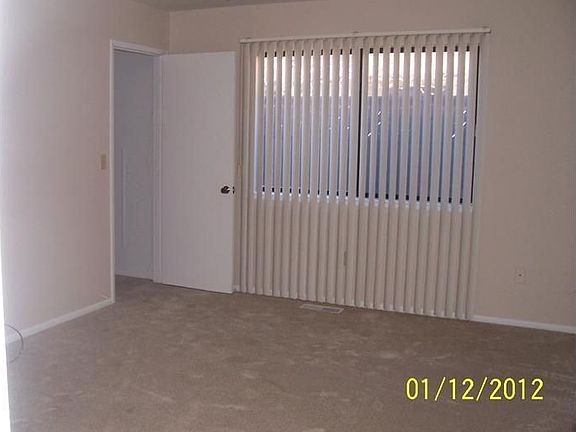 4th image of 23286 Lone Pine Dr