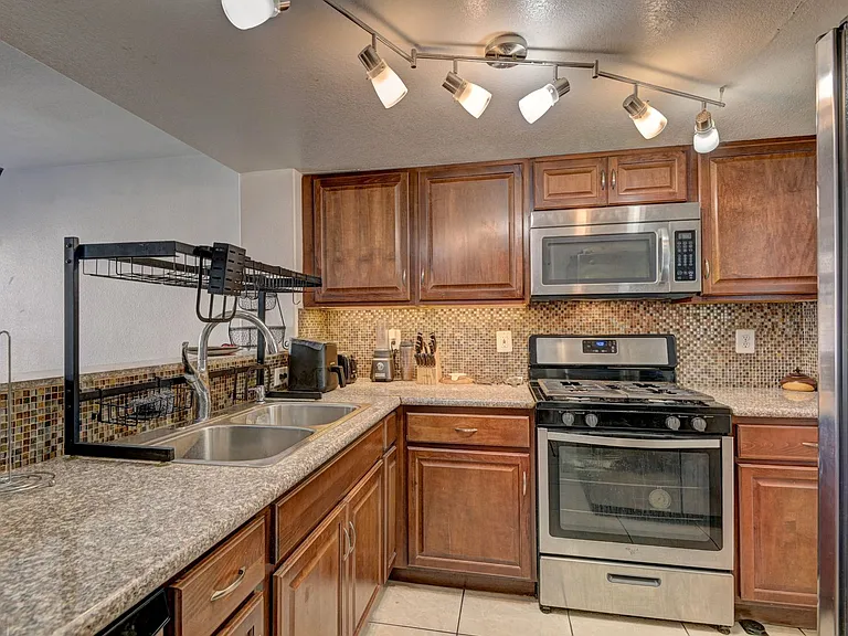 5450 Morris St #1220 — Photo 7