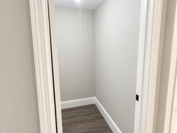 20th image of 14632 Oldham St