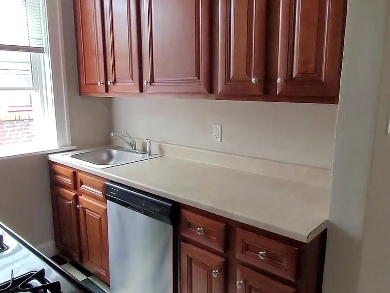 908 Eastgate Ave #2N — Photo 8