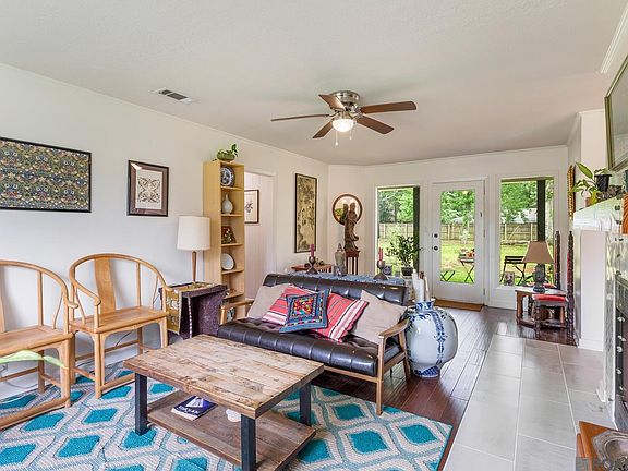 3rd image of 715 Cora Dr