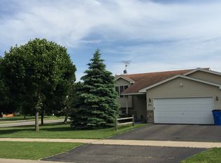 501 Cottonwood St SW, Isanti, MN 55040