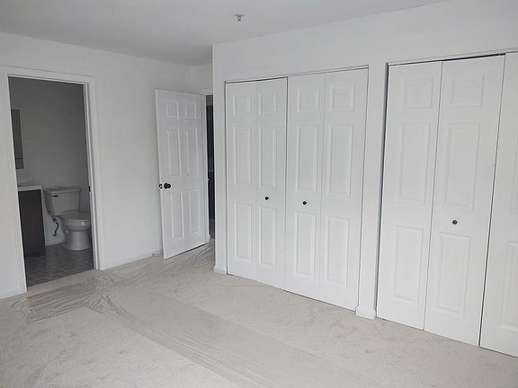 5th image of 300 Blue Water Ct Unit 203
