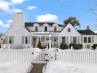 34 N Country Club Dr, Warwick, RI, 02888