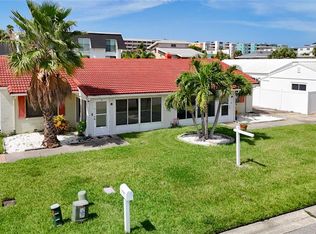 17008 2nd St E, North Redington Beach, FL 33708