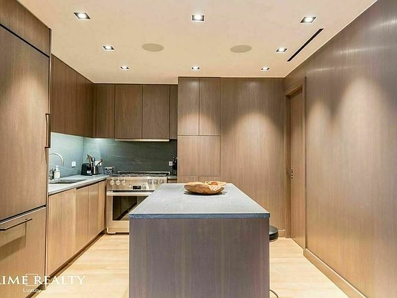 5th image of 146 W 57th St APT 68D