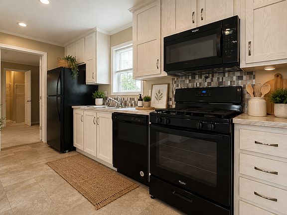 5th image of 2020 Lark Ln NW